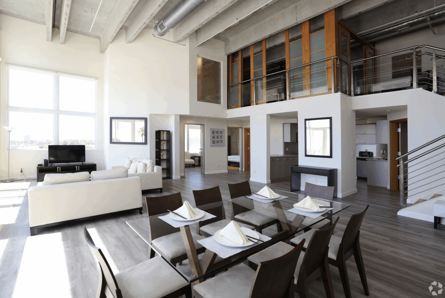 PRESIDENTIAL (remove watermark in bottom right)